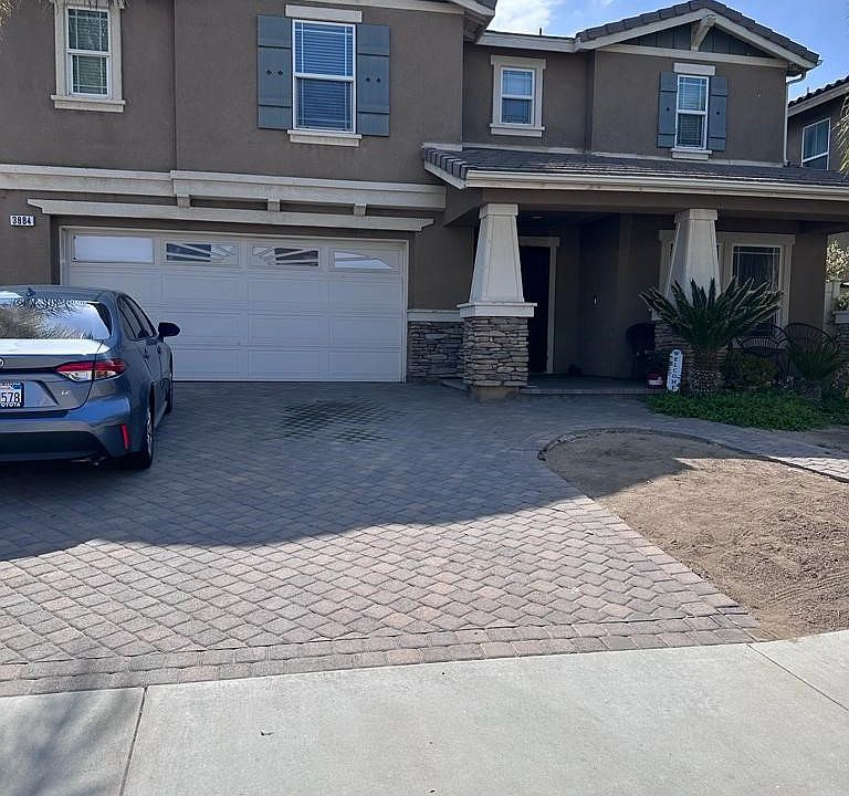 1st image of 3884 Akina Ave