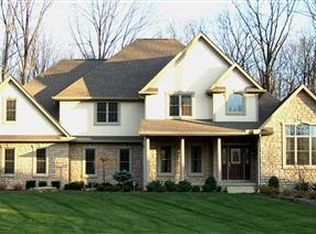 Howland Ter, Warren, OH 44484