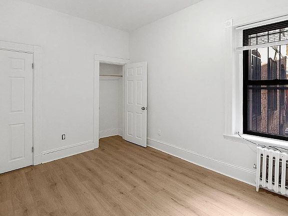 4th image of 868 Huntington Ave #1