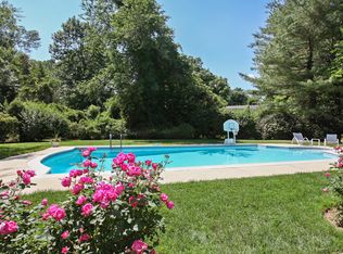 280 Mamaroneck Rd, Scarsdale, NY 10583