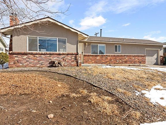 3rd image of 1429 Prado Dr