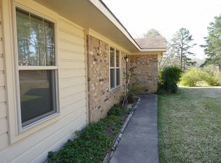130 Crestwood St, Nacogdoches, TX 75961
