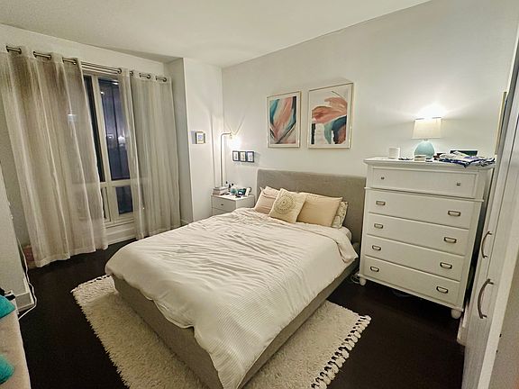 4th image of 350 W 42nd St APT 14E