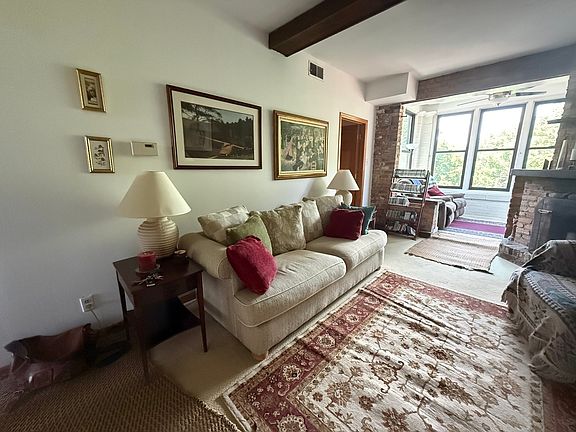 3rd image of 5869 N Glenwood Ave #3