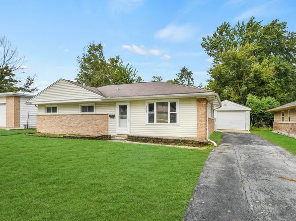 108 Shabbona Dr, Park Forest, IL 60466