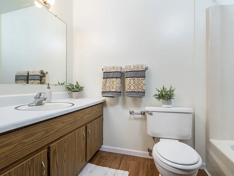 Wildwood Commons Apartments — Photo 8