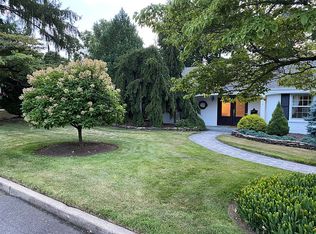 84 Garden Rd, Shrewsbury, NJ 07702