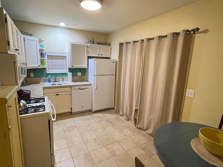 7962 Maple Ave SE — Photo 15