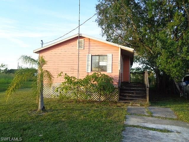 1st image of 23061 Avenue B