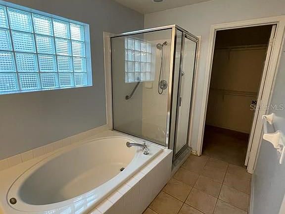 4th image of 947 W Charing Cross Cir