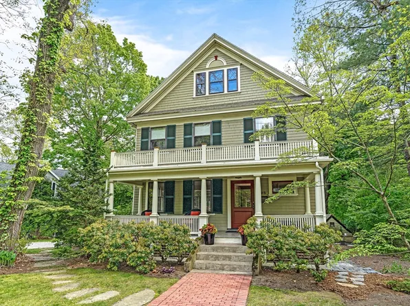 95 Crest Rd, Wellesley, MA 02482