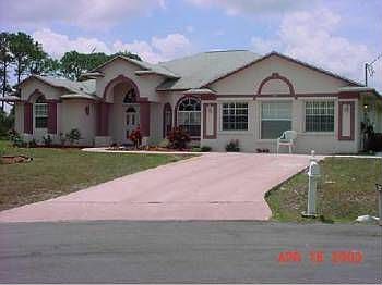1st image of 312 SW Buzby Ct