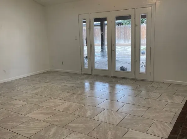 (undisclosed Address), Fresno, CA 93722