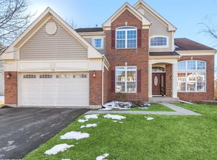 1128 Ravinia Dr, Gurnee, IL 60031