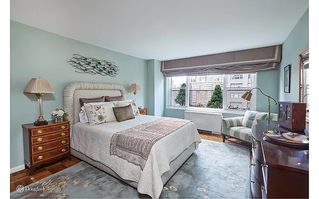 Sold by Douglas Elliman | media 22