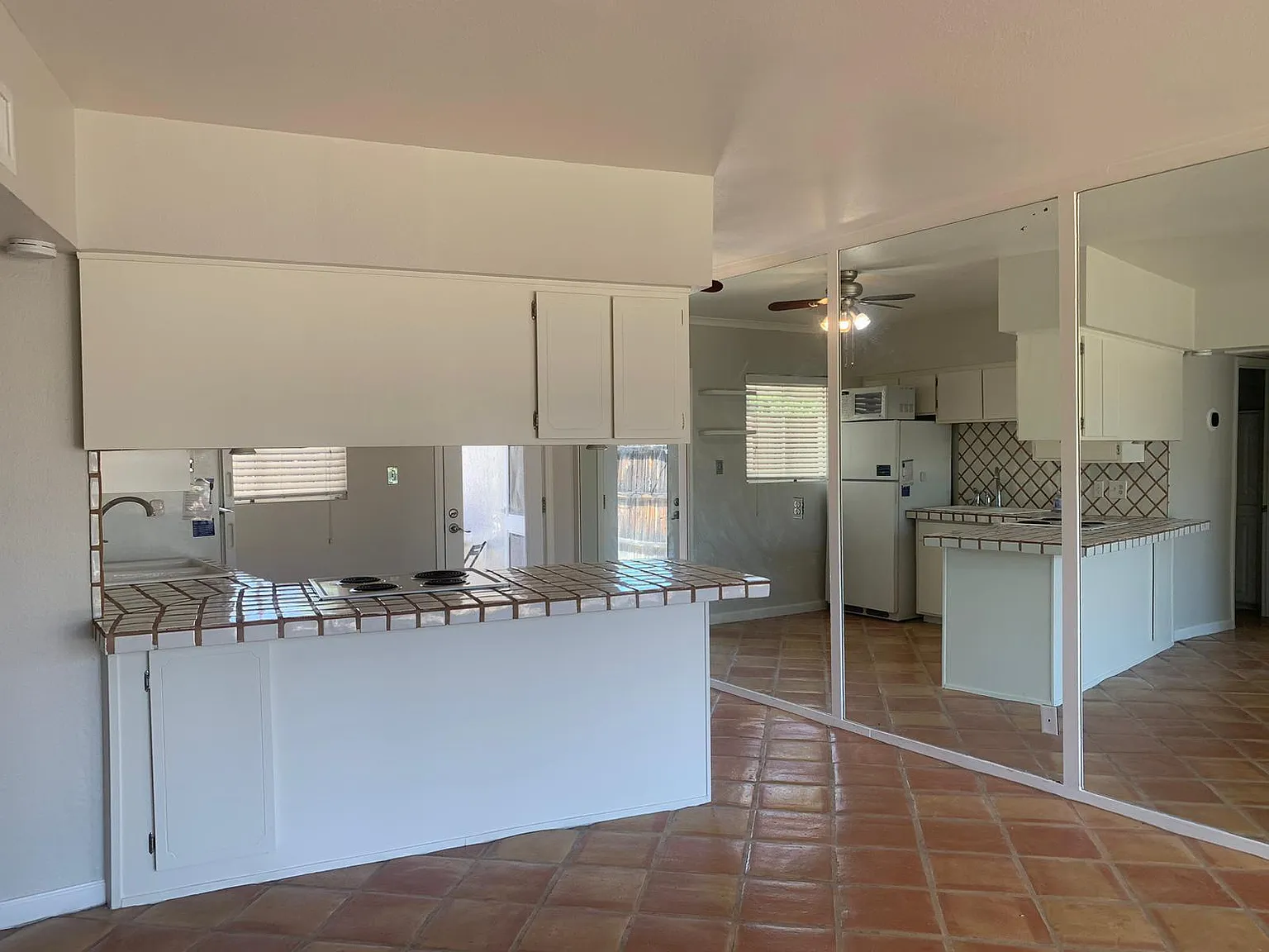 2 bed, 750 sqft, $1,750 — Photo 3