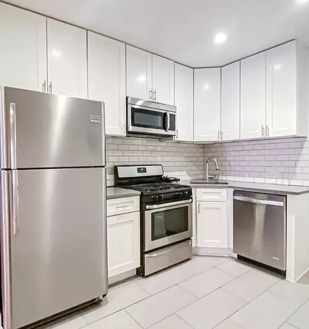 29 Bedford Street — Photo 2