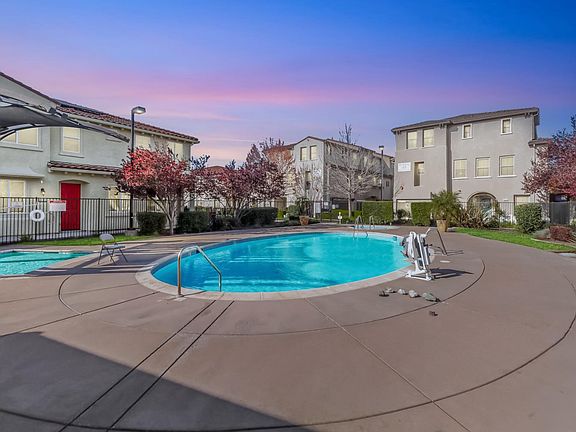 5th image of 5301 E Commerce Way Unit 74102