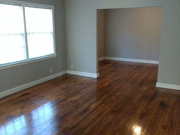 4th image of 116 N Saint Marks Ave