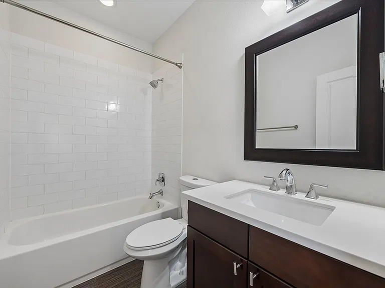 734 W 20th St #A — Photo 20