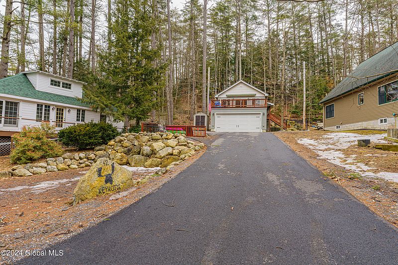 5th image of 42 Sylvan Road