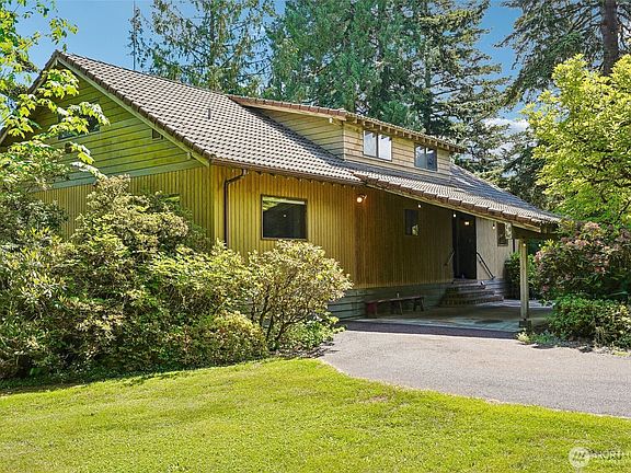 3rd image of 21417 Snag Island Drive E
