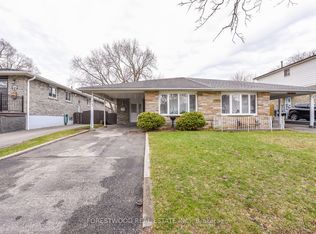 3162 Corrigan Dr, Mississauga, ON L4Y 3C6