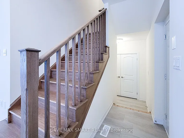 34 Dennis Ave N — Photo 18