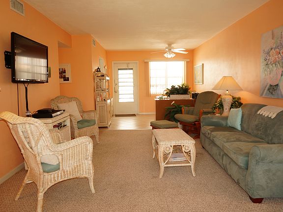 3rd image of 2151 NE 42nd Ct APT 235