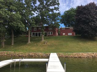 3430 Siems Ct, Arden Hills, MN 55112