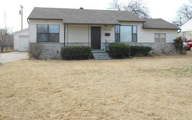 1st image of 4520 SE 27th St