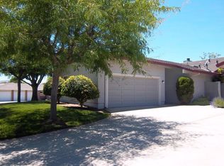 415 Donnas Ln, Hollister, CA 95023