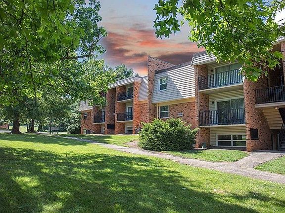Welcome To Sterlingwood Apartments