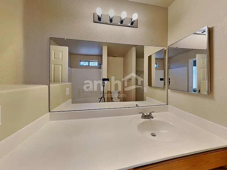 12710 W Via Camille — Photo 11