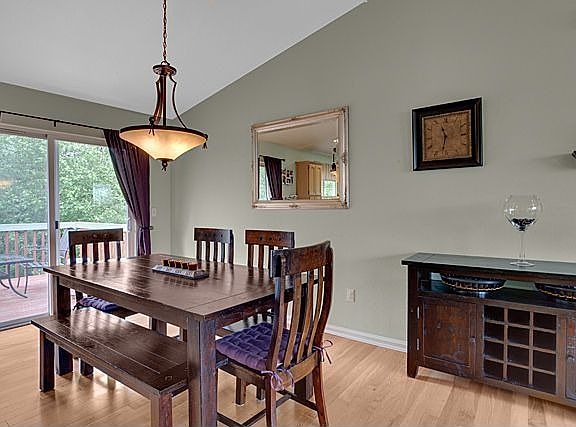 Dining room-Main floor