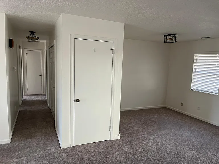 3735 N Armstrong Dr — Photo 9