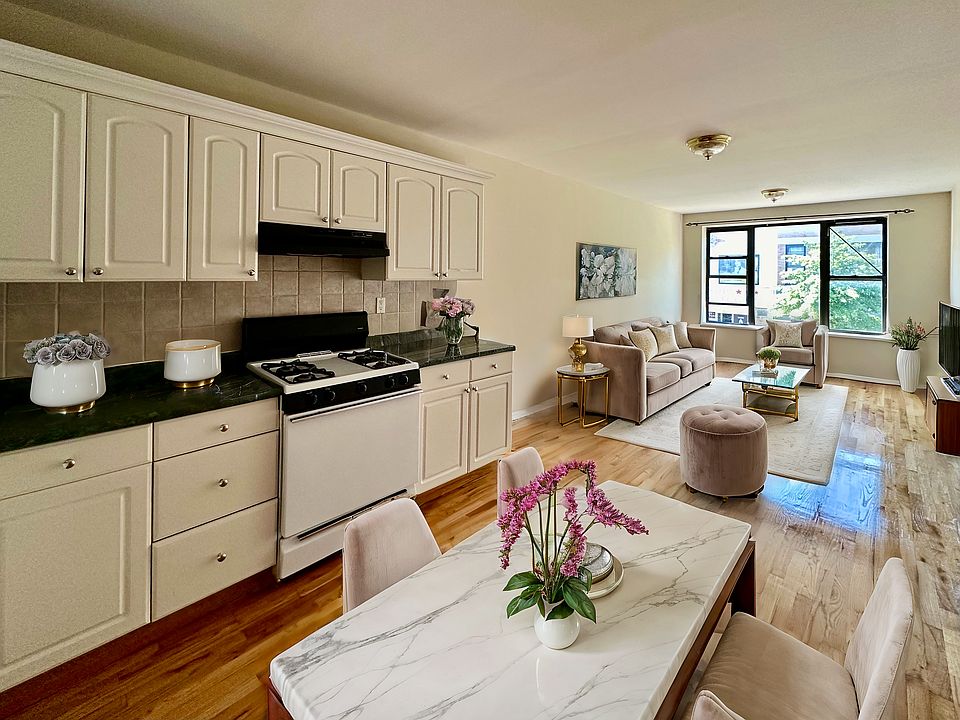 1st image of 3115 Steinway St #2F
