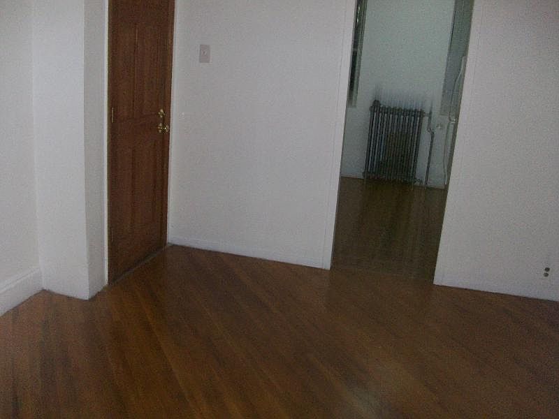2nd image of 325 36th St
