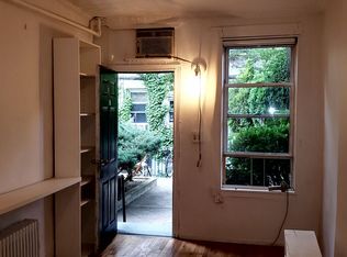 218 N 7th St APT 1R, Brooklyn, NY 11211