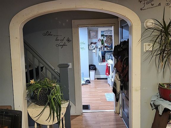 4th image of 234 Locust St
