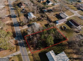 147 Beach Rd, Baxley, GA 31513