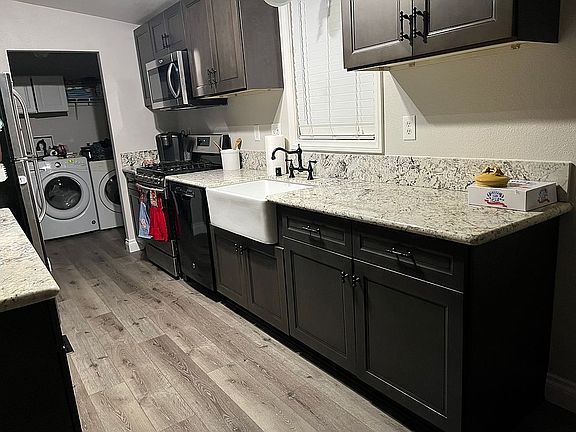 3rd image of 33125 Zinck Way