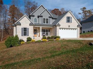 960 Eastshore Cir, STOKESDALE, NC 27357