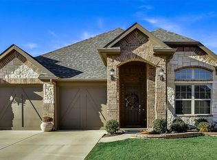 400 Valentino Way, Grand Prairie, TX 75052
