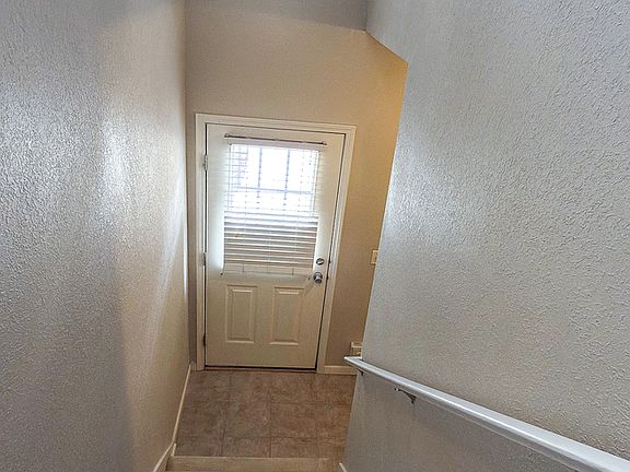 4th image of 106 Essex Ln Unit 4