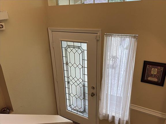 4th image of 668 Mesilla Dr