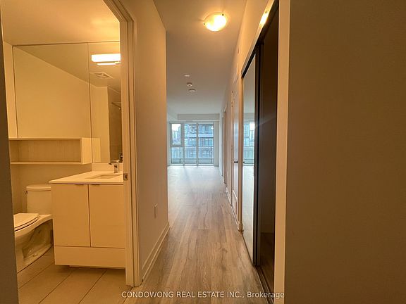 2nd image of 60 Princess St #725