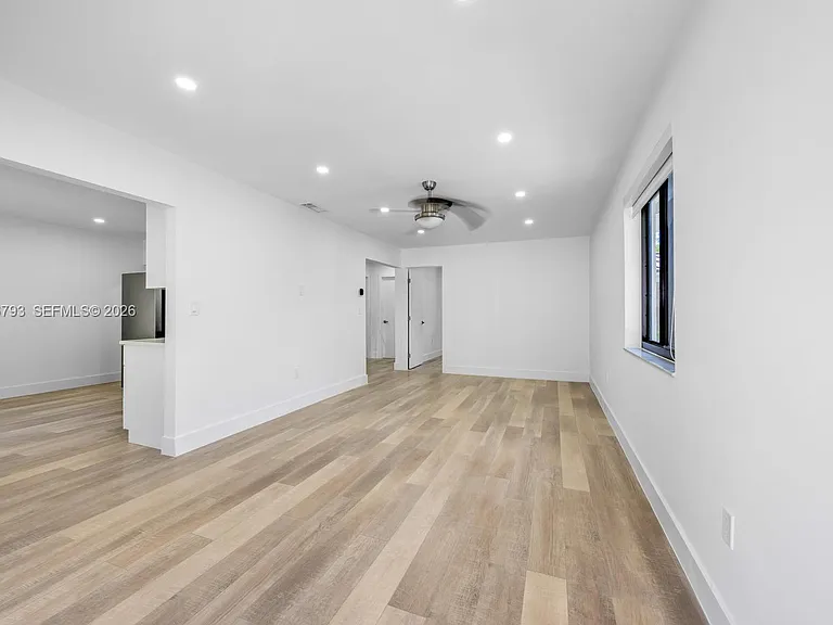 3050 SW 26th St #3050 — Photo 4
