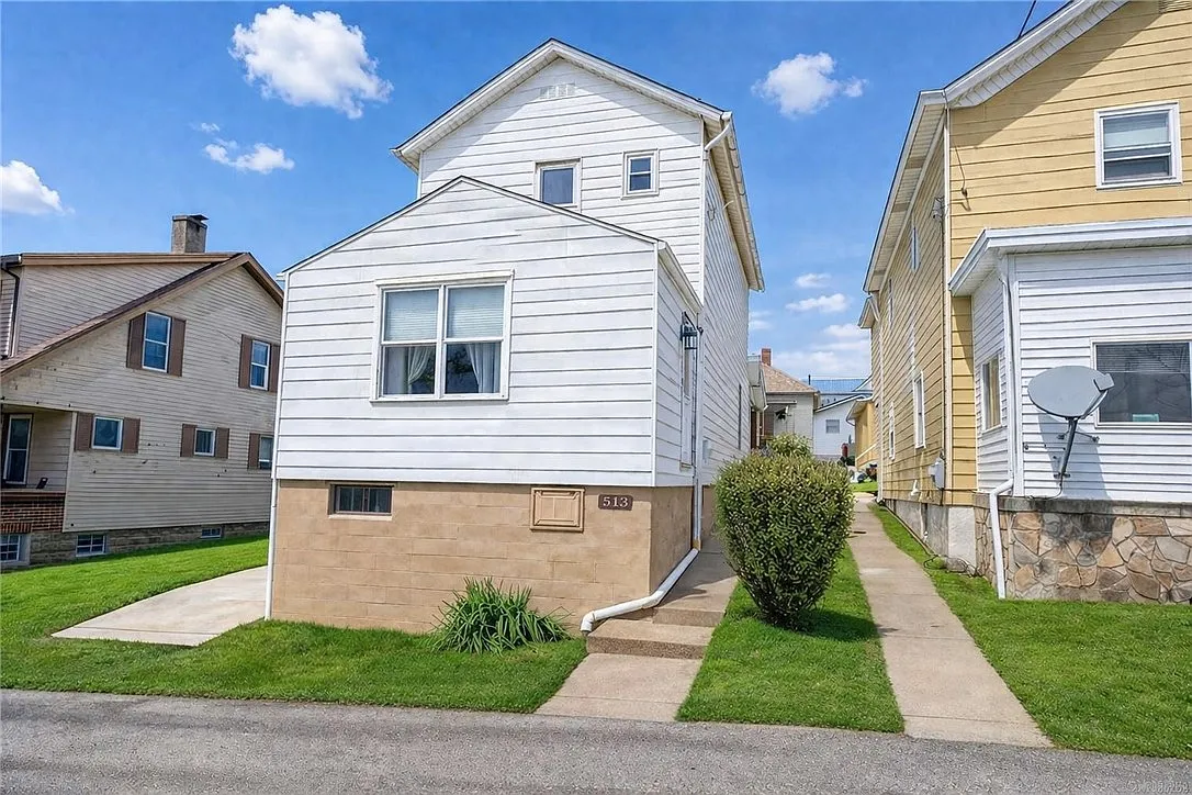 513 Catherine St S photo 1