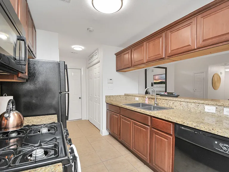 7830 Pardee St — Photo 11